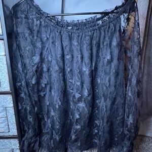 Black lace butterfly top with a boho vibe. Size: L #goth #festival